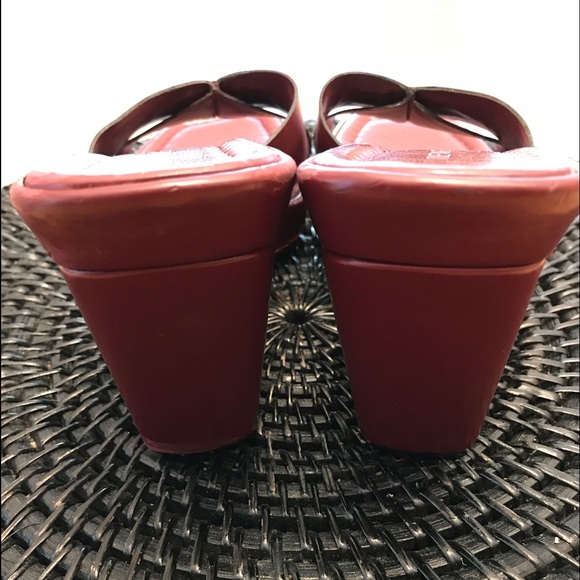NEW WINE color NINE WEST SZ8 SLIDES - Picture 6 of 8